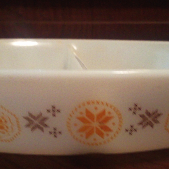 Pyrex Town and Country Casserole dish - Picture 3 of 3